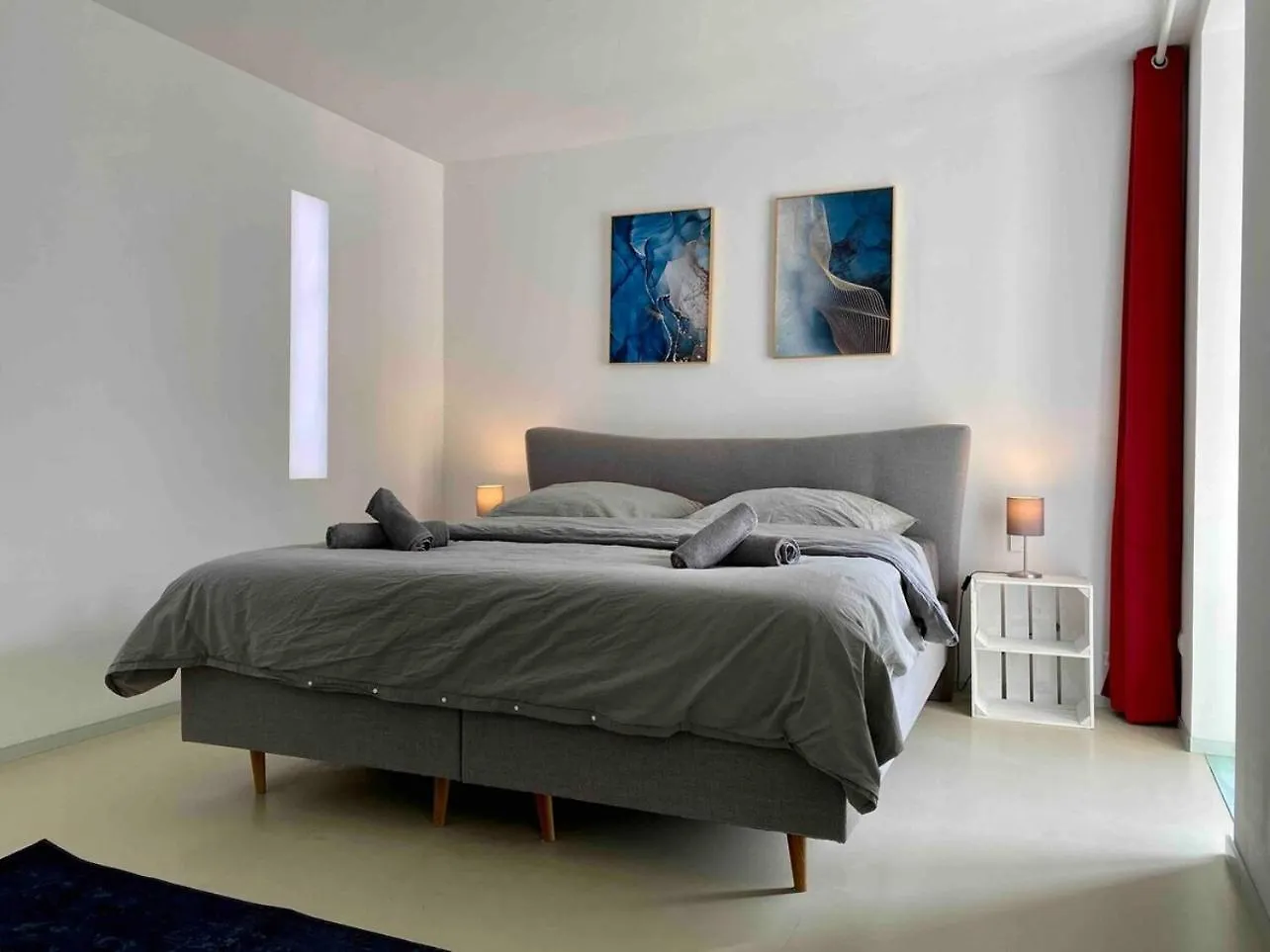 Lejlighed Loft With Pool Table, Kitchen Island & Gallery Berlin