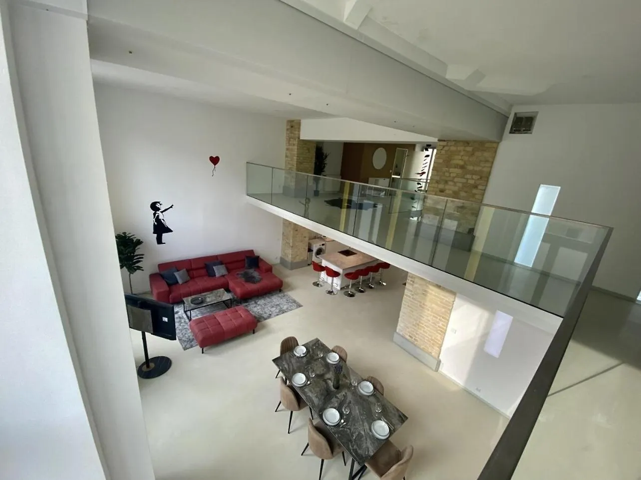 Apartment Loft With Pool Table, Kitchen Island & Gallery Berlin